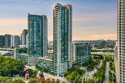 Condo Apartment in Toronto