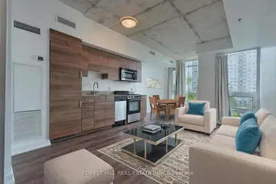 Condo Apartment in Toronto
