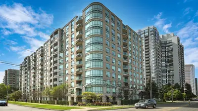 Condo Apartment in Toronto