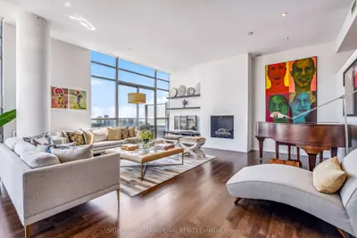 Condo Apartment in Toronto