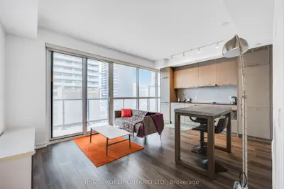 Condo Apartment in Toronto