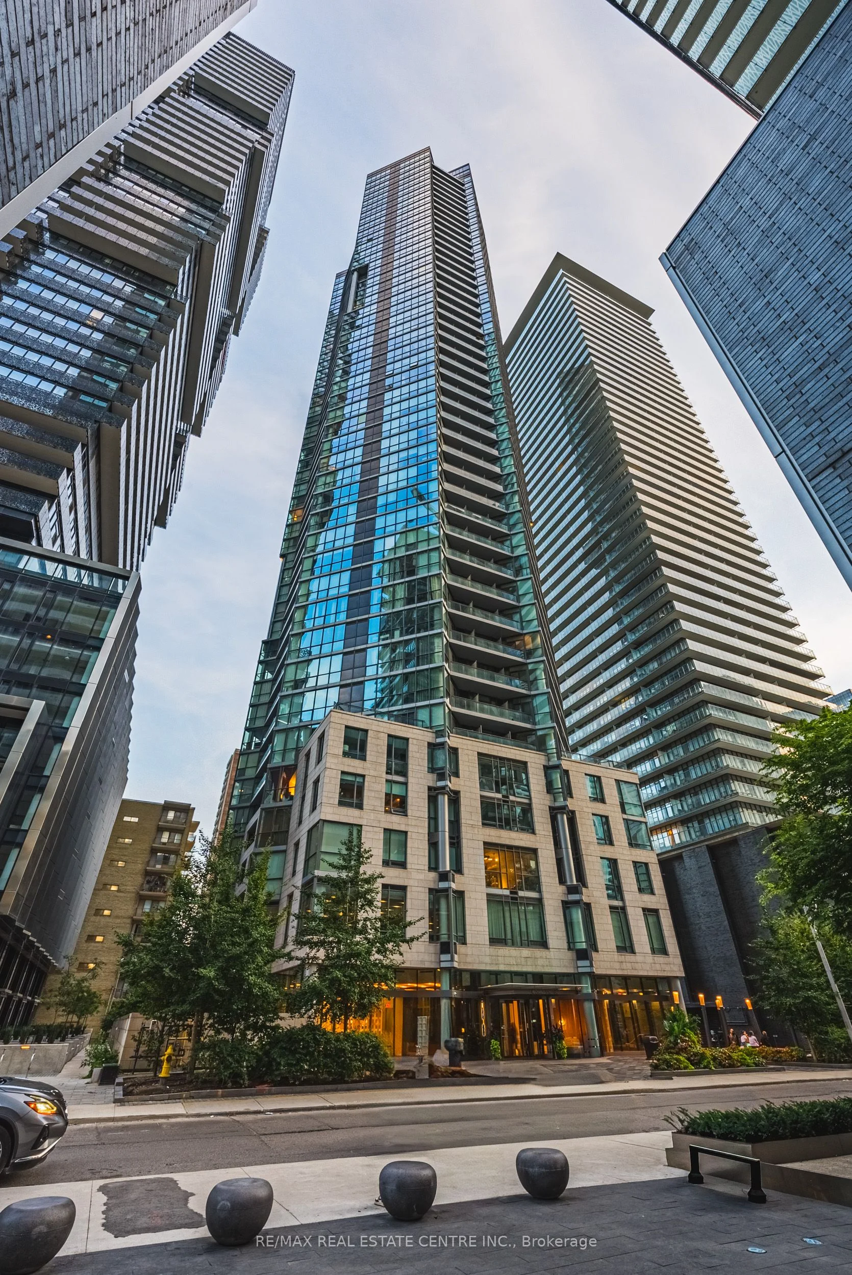 Condo Apartment in Toronto