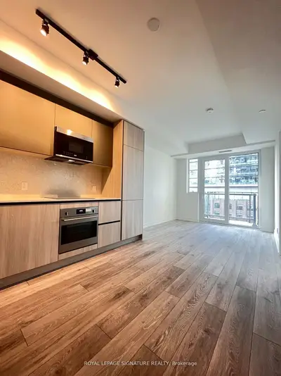 108 Peter Street 601, Toronto C01, On M5v 2g7