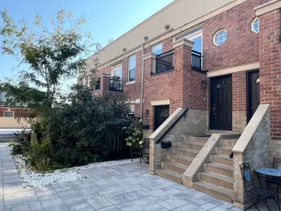 Condo Townhouse in Toronto