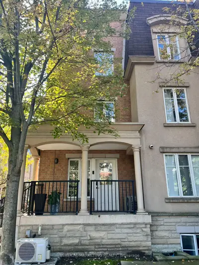 Condo Townhouse in Toronto