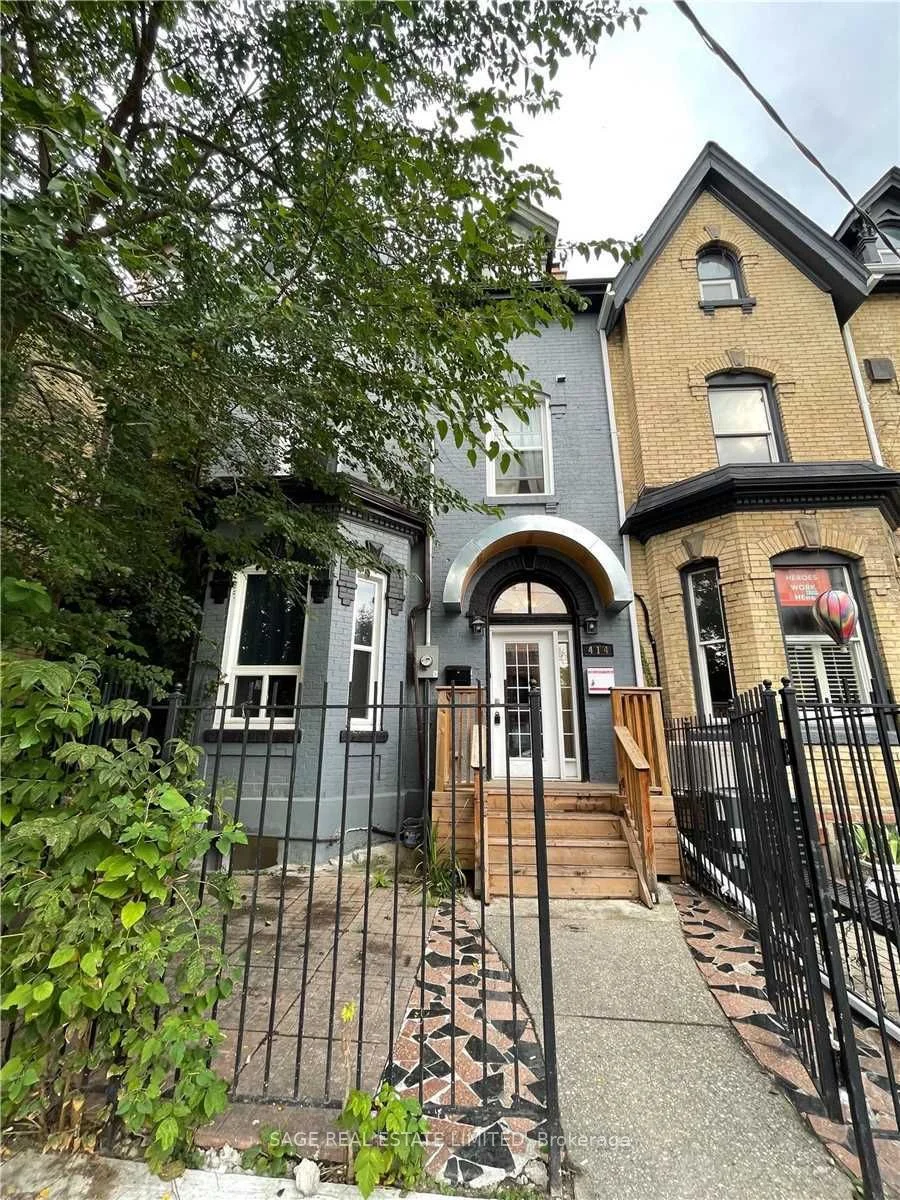 414 Dundas Street E 101, Toronto C08, On M5a 2a8