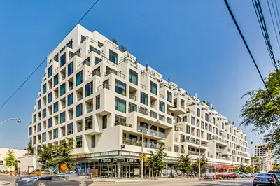Condo Apartment in Toronto
