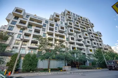 Condo Apartment in Toronto
