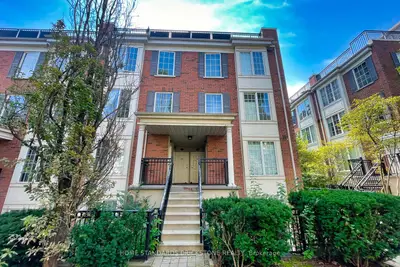 Condo Townhouse in Toronto