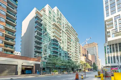 Condo Apartment in Toronto