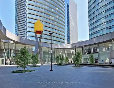 14 York Street 1112, Toronto C01, On M5j 0b1