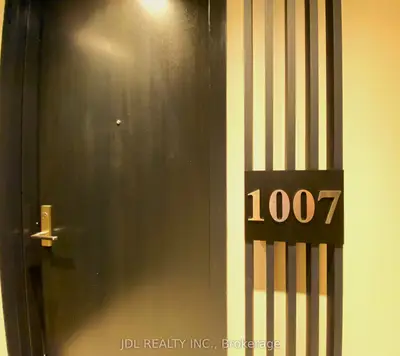 81 Wellesley Street E 1007, Toronto C08, On M4y 0c5