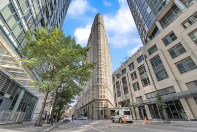 Condo Apartment in Toronto
