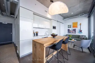 Condo Apartment in Toronto