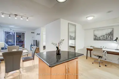 270 Wellington Street W 303, Toronto C01, On M5v 3p5