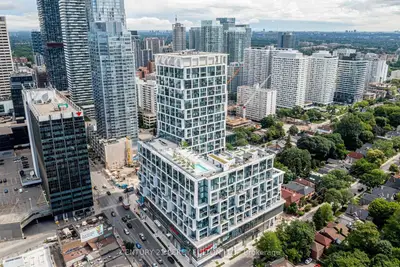 Condo Apartment in Toronto