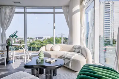 Condo Apartment in Toronto