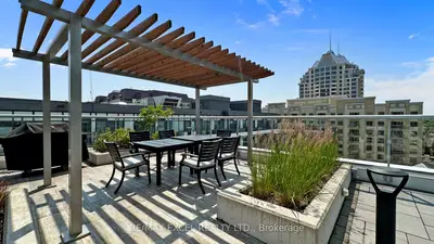 Condo Apartment in Toronto