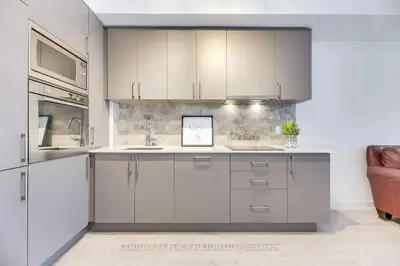 Condo Apartment in Toronto