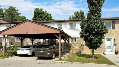 Condo Townhouse in Toronto
