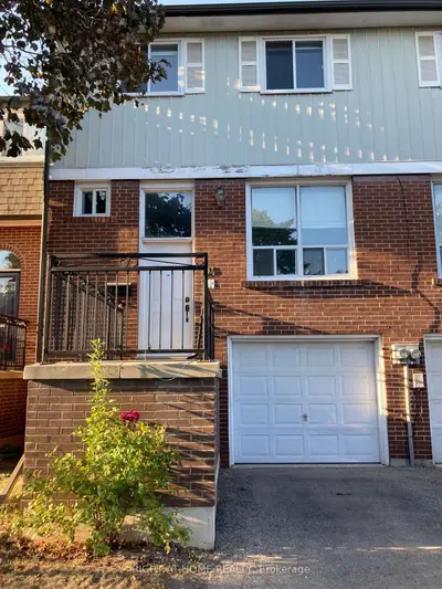 Condo Townhouse in Toronto