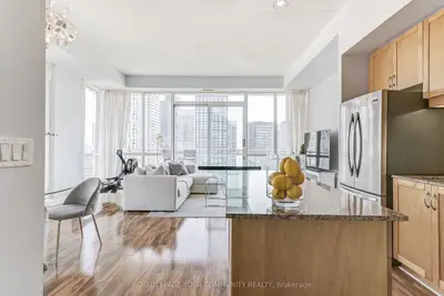 Condo Apartment in Toronto