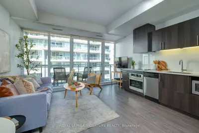 Condo Apartment in Toronto