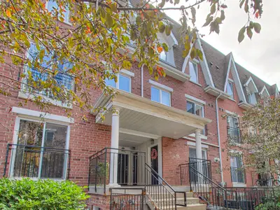 Condo Townhouse in Toronto