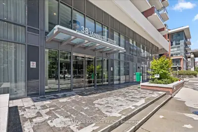 Condo Apartment in Toronto