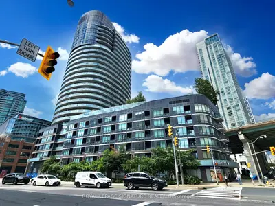 Condo Apartment in Toronto