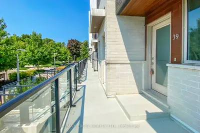Condo Townhouse in Toronto