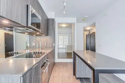 Condo Apartment in Toronto
