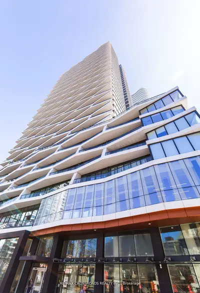 85 Wood Street 4115, Toronto C08, On M4y 0e8