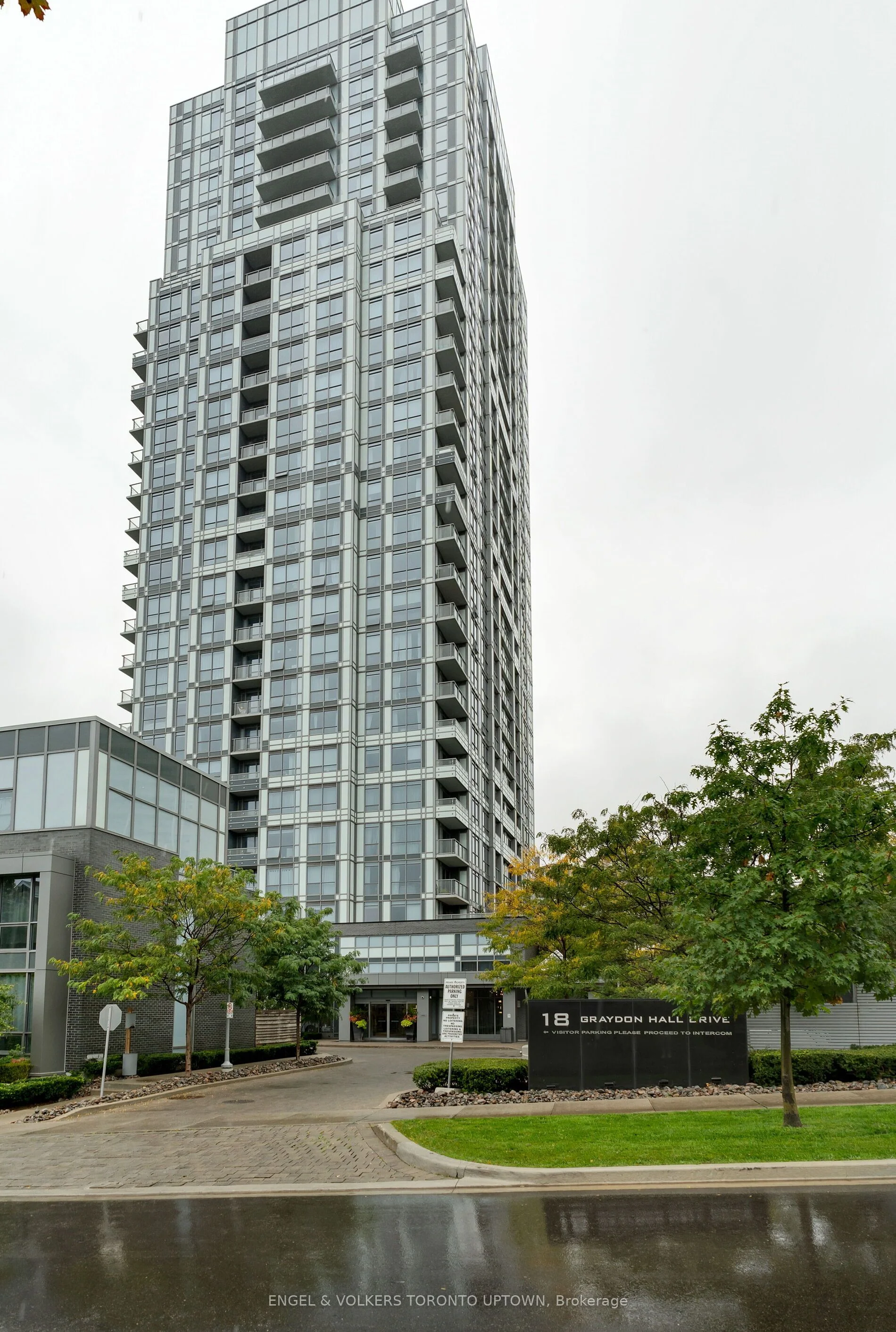 Condo Apartment in Toronto