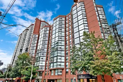 705 King Street W 1015, Toronto C01, On M5v 2w8