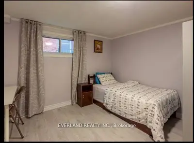 218 Fairglen Avenue Lower L, Toronto C15, On M1w 1b1