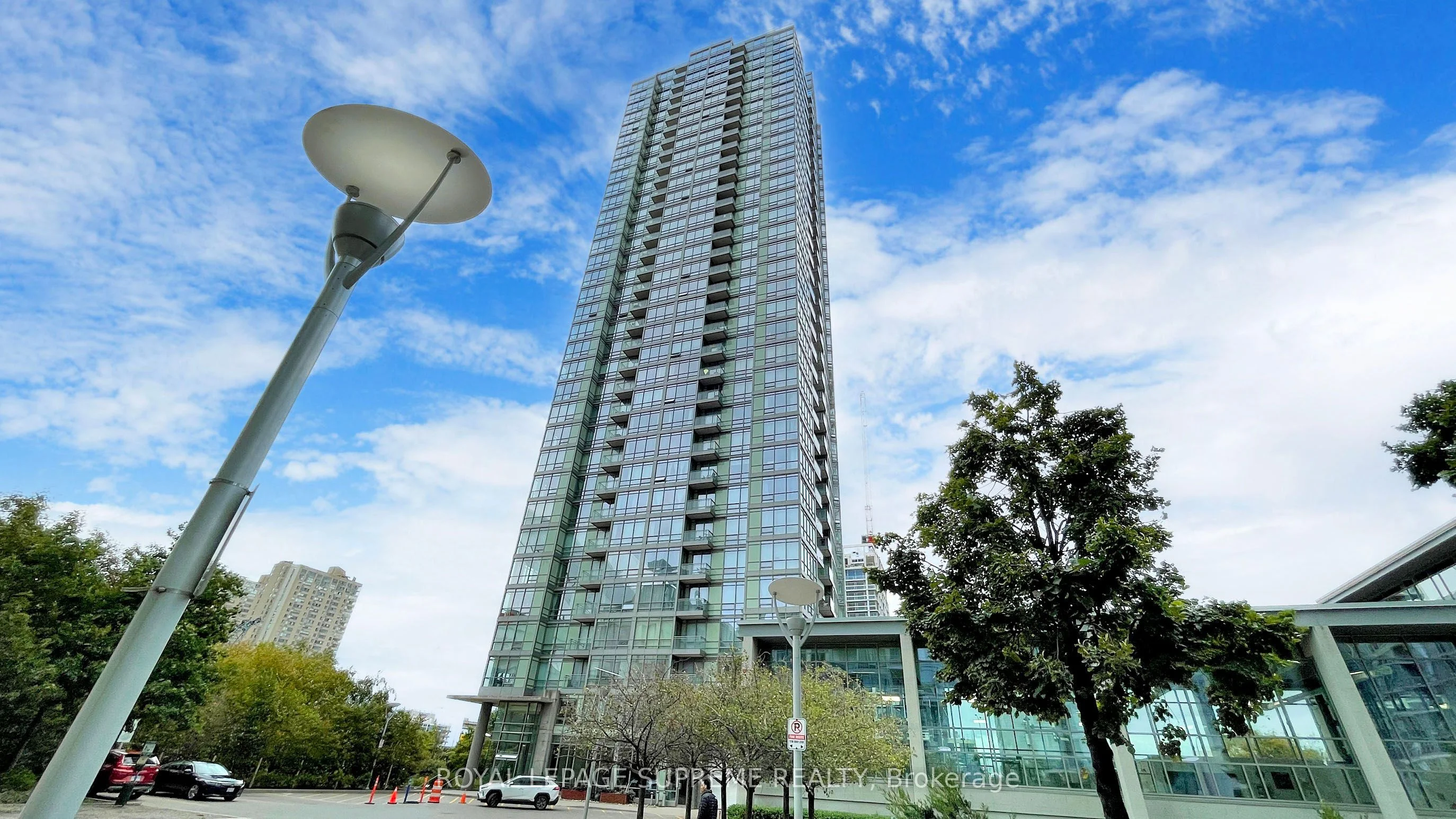 Condo Apartment in Toronto