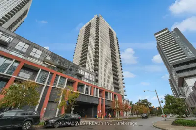 Condo Apartment in Toronto