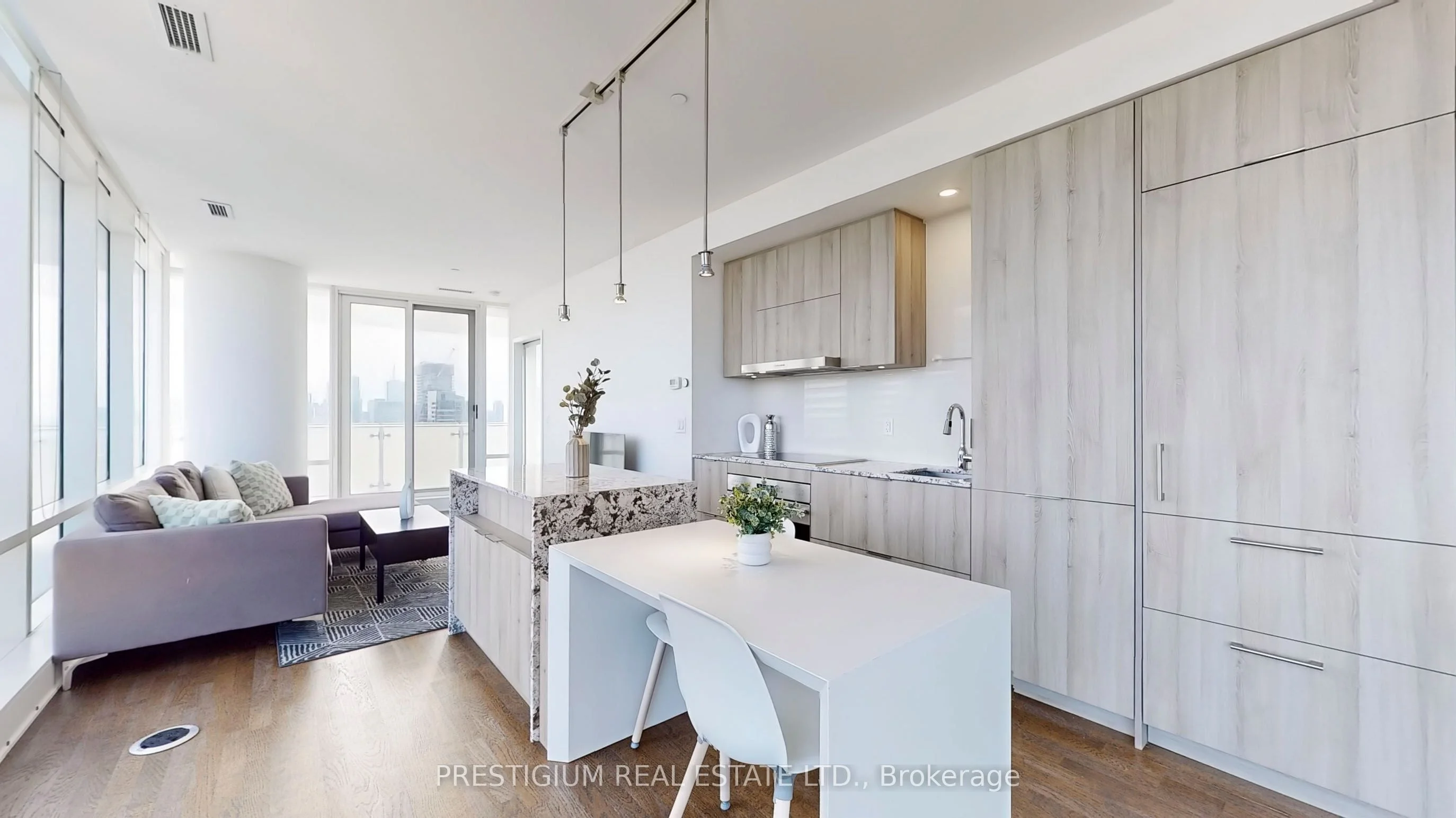 1 Bloor Street E 4204, Toronto C08, On M4w 0a8