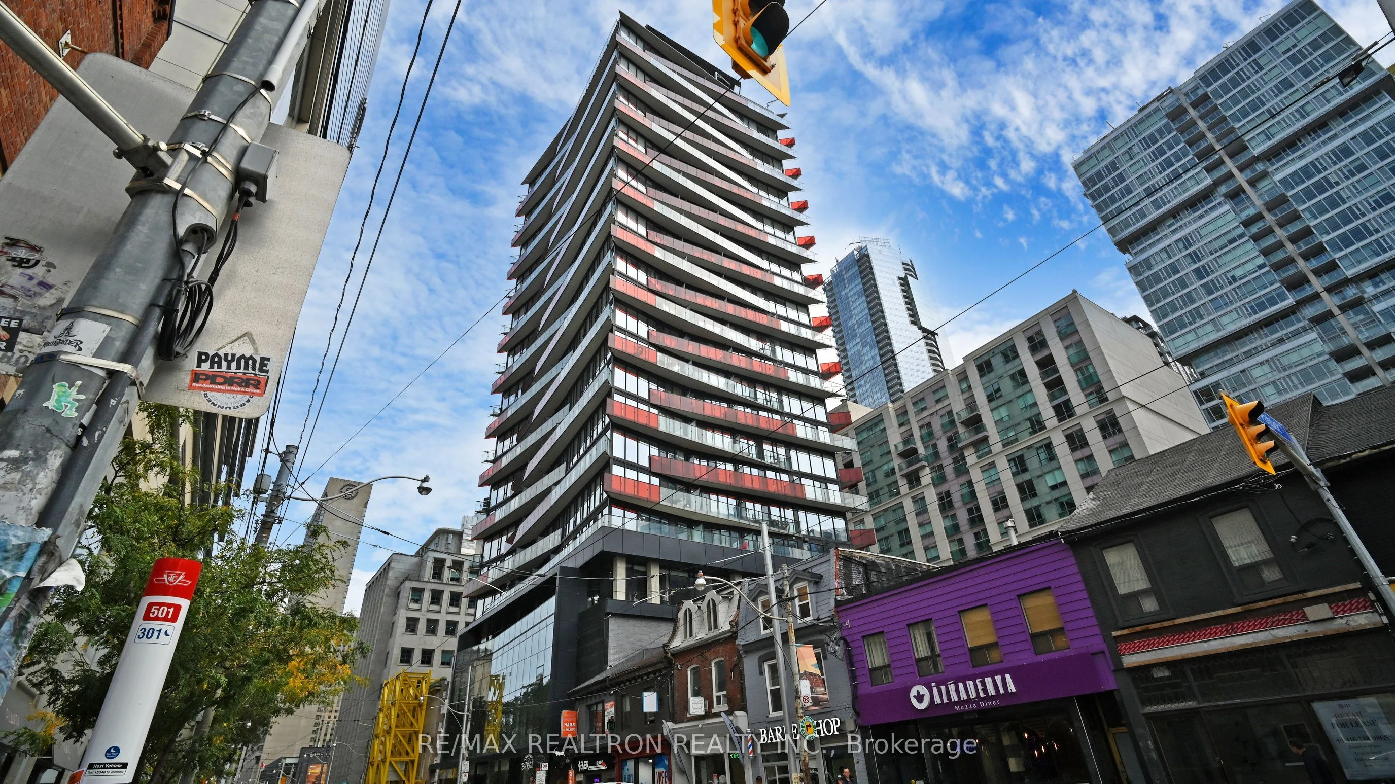 215 Queen Street W 1016, Toronto C01, On M5v 0p5