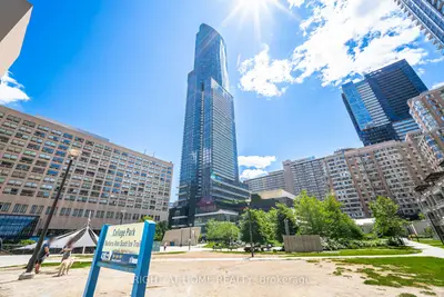 386 Yonge Street 3501, Toronto C01, On M5b 0a5