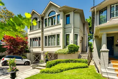 86 Gormley Avenue, Toronto C02, On M4v 1z1