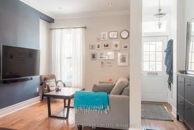14 Flagler Street, Toronto C08, On M4x 1t8