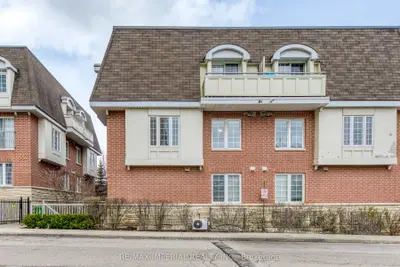 Condo Townhouse in Toronto