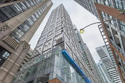 15 Mercer Street 2407, Toronto C01, On M5z 1h2