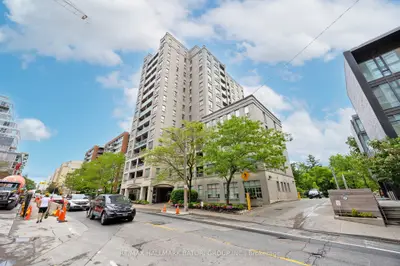 Condo Apartment in Toronto