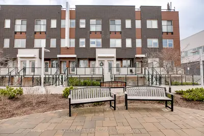 Condo Townhouse in Toronto