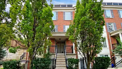 Condo Townhouse in Toronto