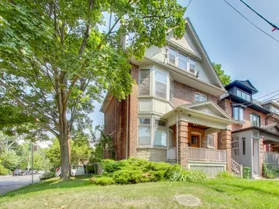 140 Hepbourne Street Main, Toronto C01, On M6h 1k7