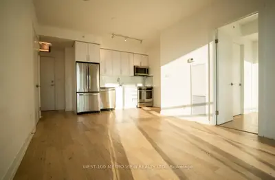 20 Bruyeres Mews 1902, Toronto C01, On M5v 0g8